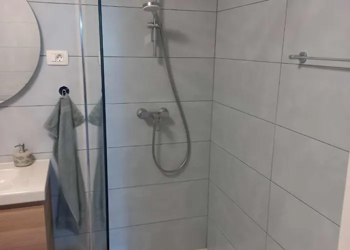 Apartma 아파트 이졸라