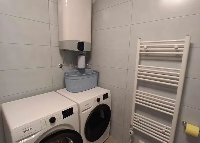 Apartma アパート